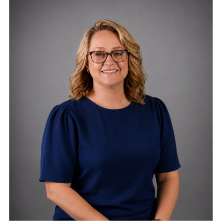 Erin Bussen Headshot 